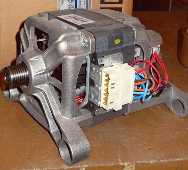 Коллекторный двигатель