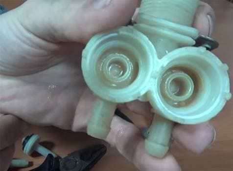 Заправочный клапан