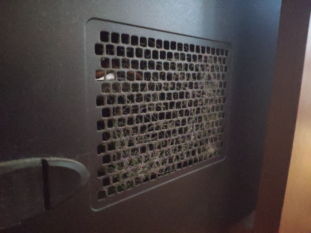 Как чистить компьютер от пыли и как часто нужно это делать?