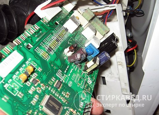 Ремонт блока управления может занять много времени