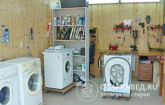 В современных авторизованных сервисных центрах есть все инструменты и запчасти, необходимые для гарантийного ремонта