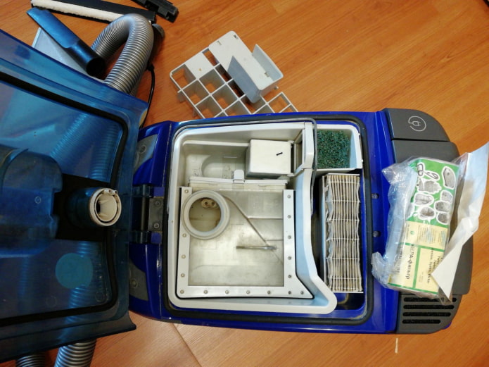 Внутренняя часть пылесоса Внутренняя часть пылесоса