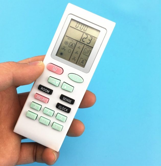 Пульт дистанционного управления для управления устройством