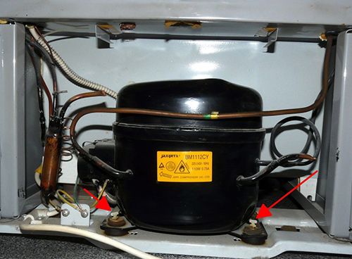 Компрессор бьет