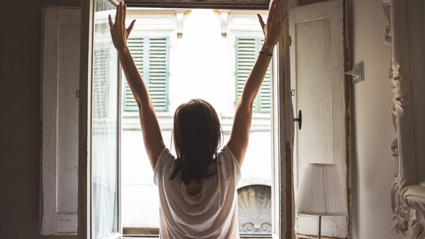 также требуется регулярная вентиляция с ионизатором