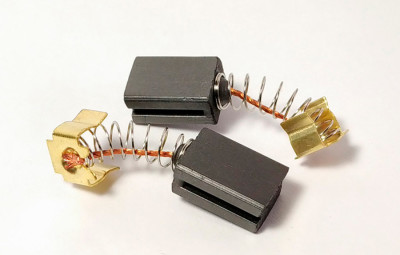 Игристые угольные щетки на болгарке: как решить проблему