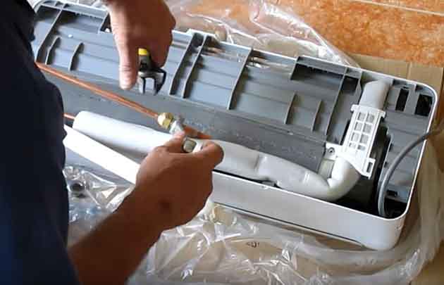 Затягивание гаек на трубах