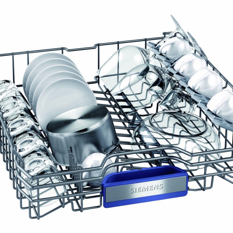 В посудомоечных машинах Siemens используются удобные и прочные поддоны для посуды