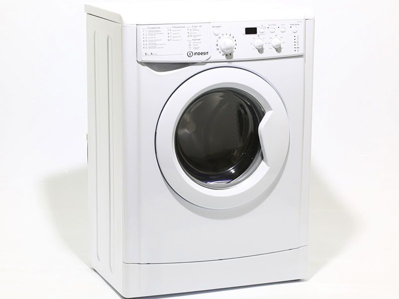 Стиральная машина Indesit BWSD 51051 с фронтальной загрузкой