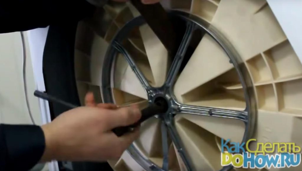 Разборка шкива и мотора стиральной машины Indesit