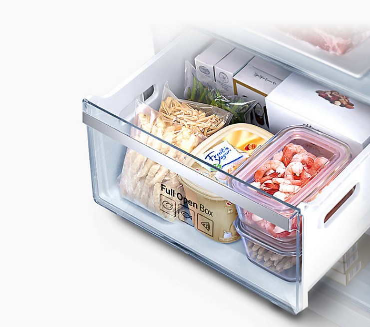 Морозильная камера современных холодильников Samsung расширяется на всю глубину