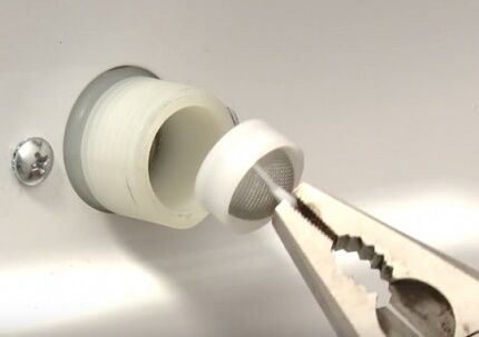 Очистка фильтра впускной трубки