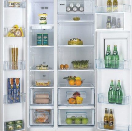 Дисплей за дверью делает работу более удобной Модель FRN-X22B5CW с внешним дисплеем