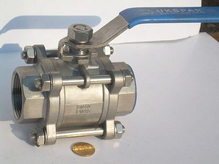 Прямой шаровой запорный клапан Вариант с прямым проходным краном