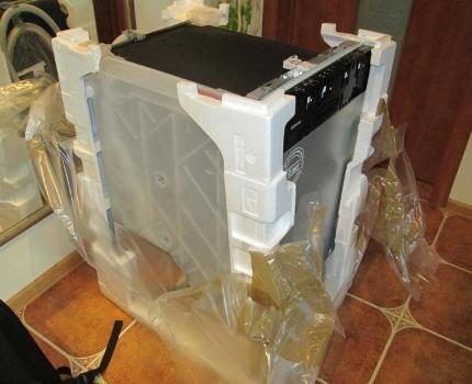 Распаковка новой посудомоечной машины