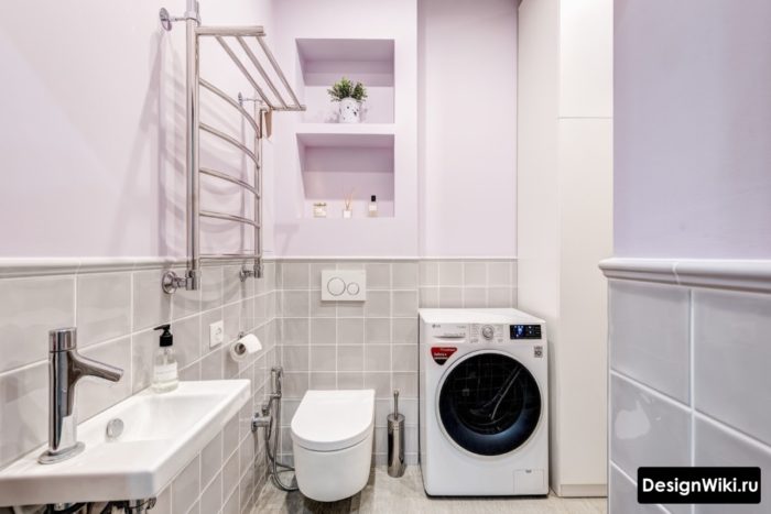 Плитка по центру стены в совмещенном санузле