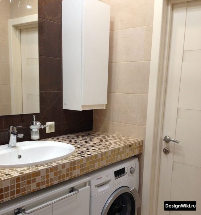 Планировка санузла со столешницей и раковиной