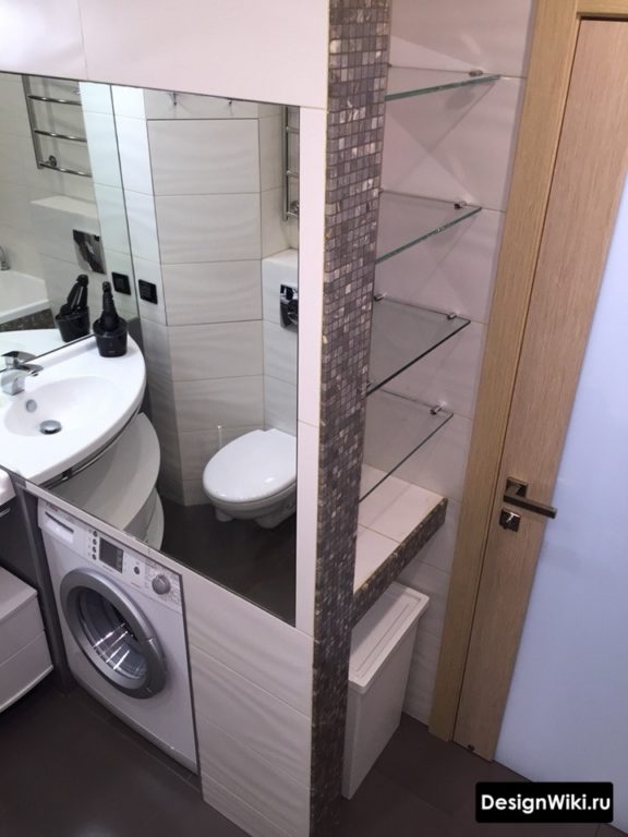 Вставьте стиральную машину в нишу