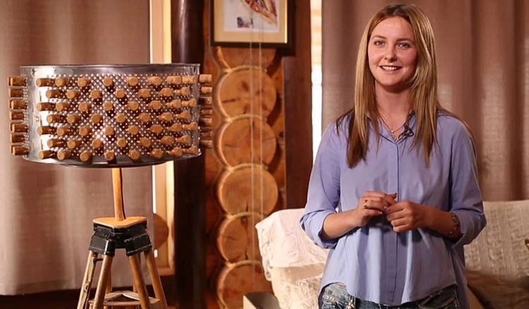 Дизайнерский светильник из барабана стиральной машины создаст особую атмосферу.