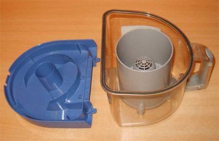 Контейнер для отходов с циклоном