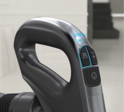 Система управления на ручке пылесоса