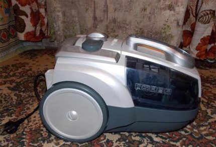 Бытовой пылесос Vitek VT 1833