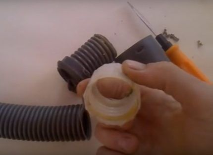 Разобрали концевой выключатель пылесоса