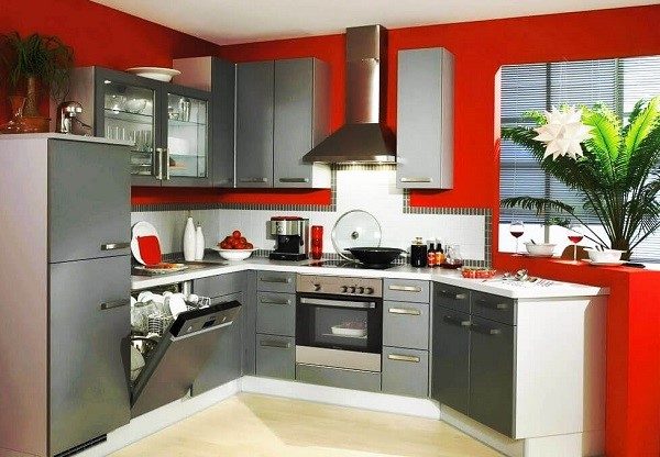 Посудомоечная машина - незаменимый элемент на любой кухне