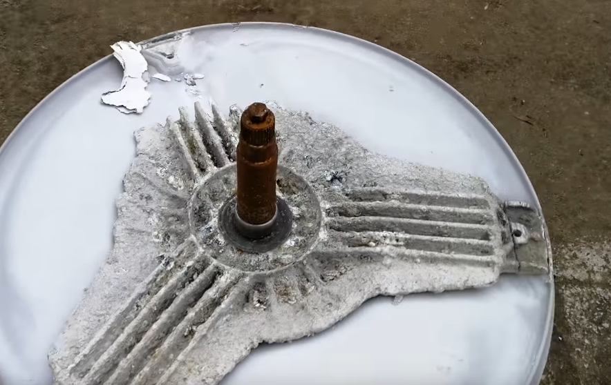 Повреждение металлических частей барабана