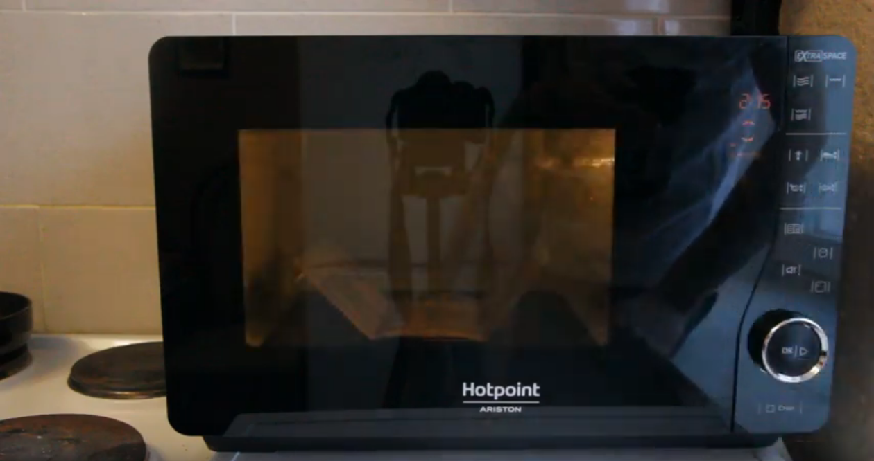 Hotpoint-Ariston MWHA 2622 MB микроволновая печь с грилем