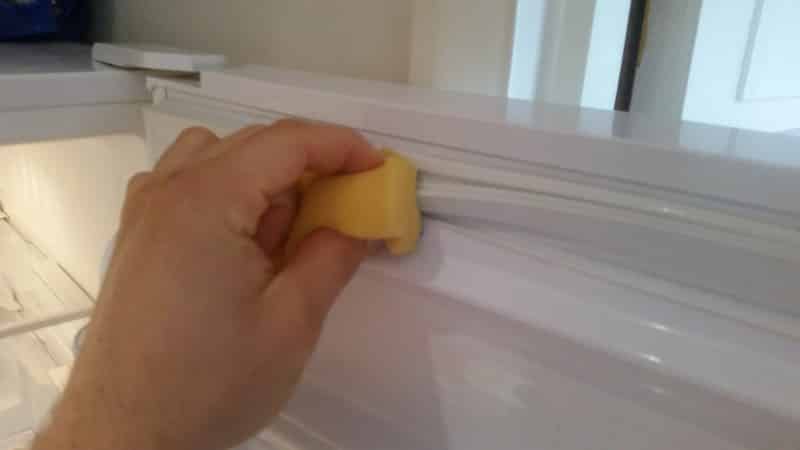 Чем заменить жевательную резинку в холодильнике