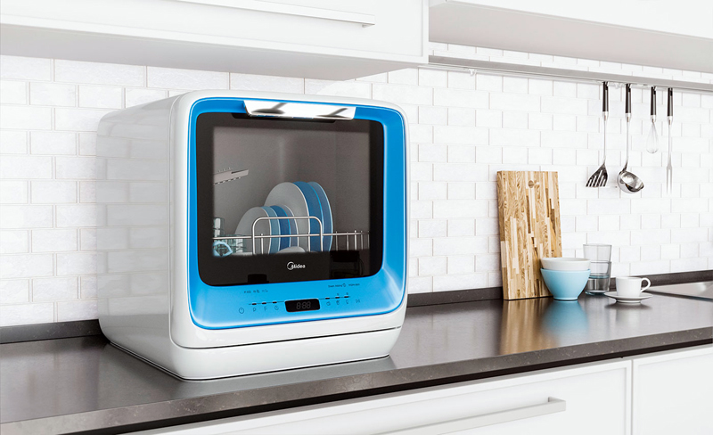 Очень компактная модель, всего 2 комплекта