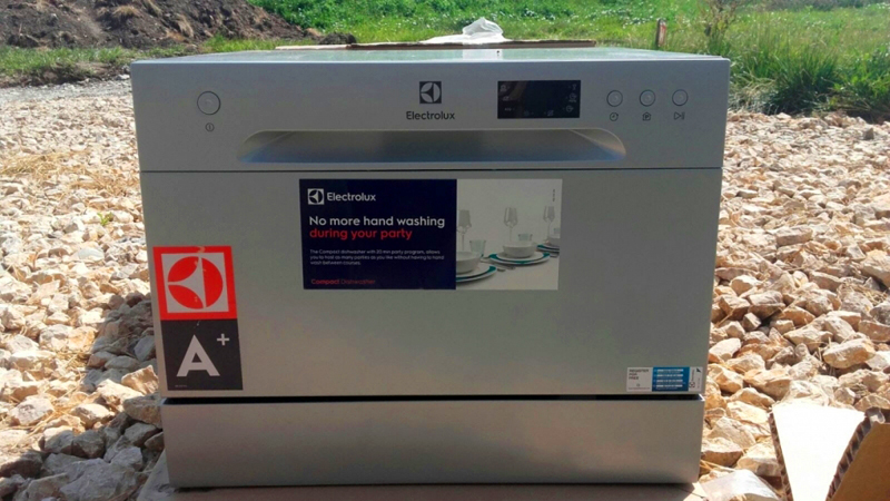 Дисплей на передней панели помогает более точно отслеживать, что происходит внутри машины