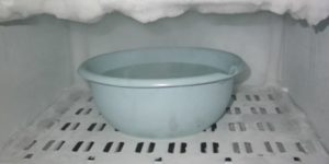 Как разморозить морозилку