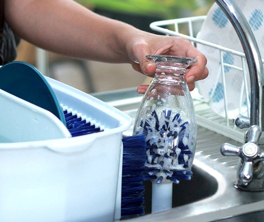 Устройство для чистки посуды Wash N Bright работает без водопровода, слива и электричества Устройство для чистки посуды Wash N Bright работает без водопровода, слива и электричества