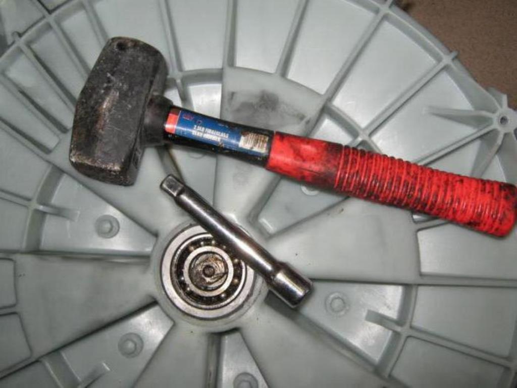 как снять подшипник