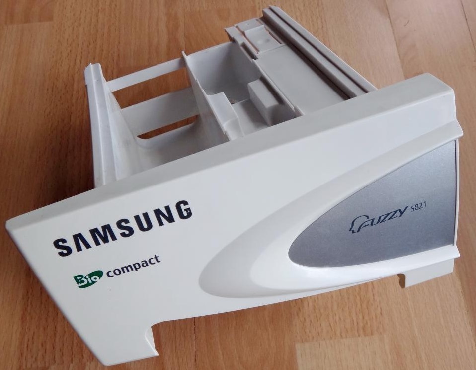 Очистка пылесборника в стиральной машине