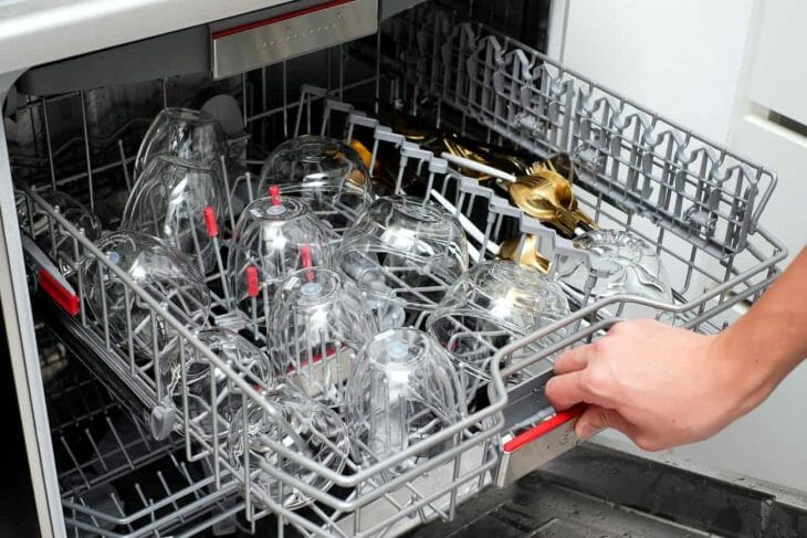 Посуда после мытья