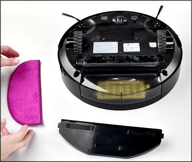 Робот для влажной уборки и насадка