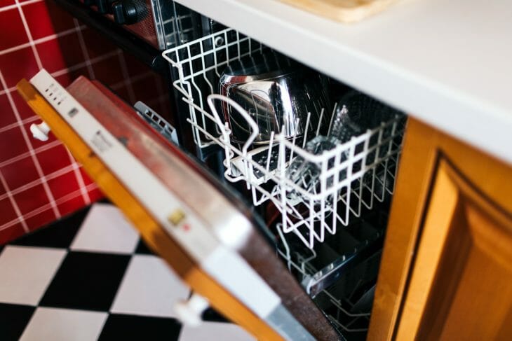 Панель индикаторов посудомоечной машины