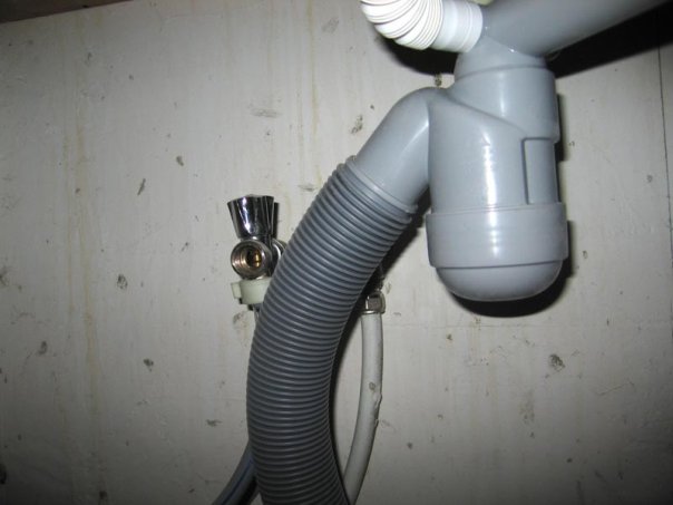 Смеситель для стиральной машины (35 фото): угловой и прямой смеситель для подключения машины как выбрать тройник с мячом 1/2?