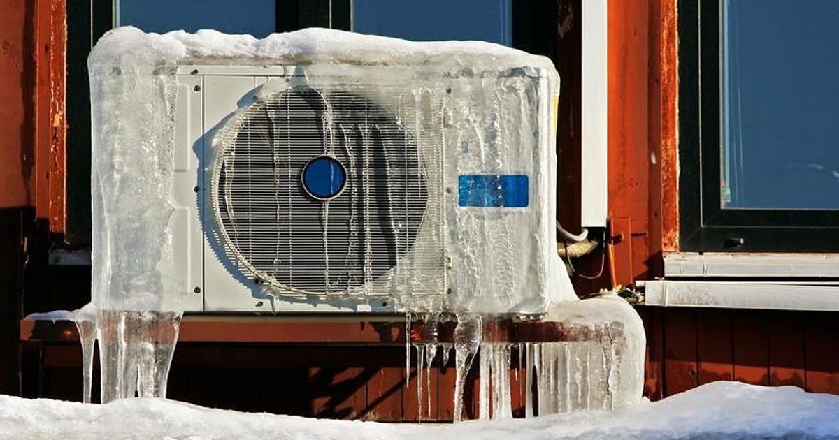 зимой можно включить кондиционер для охлаждения и обогрева