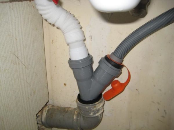 Подключение посудомоечной машины к канализации