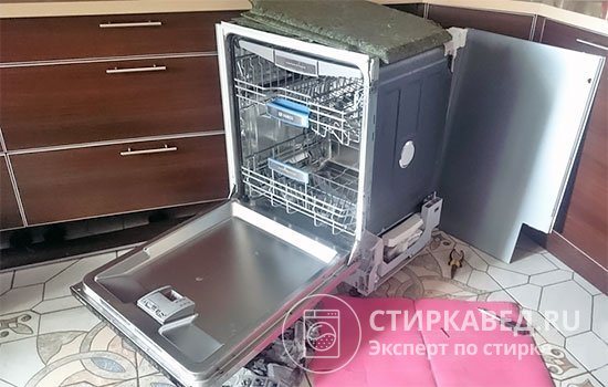 Проверка комплектности и целостности корпуса посудомоечной машины