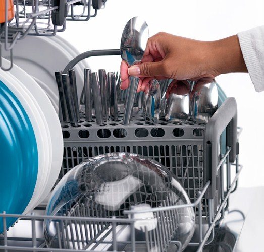 Вертикальное положение при мытье посуды в IKEA PMM дает отличный результат